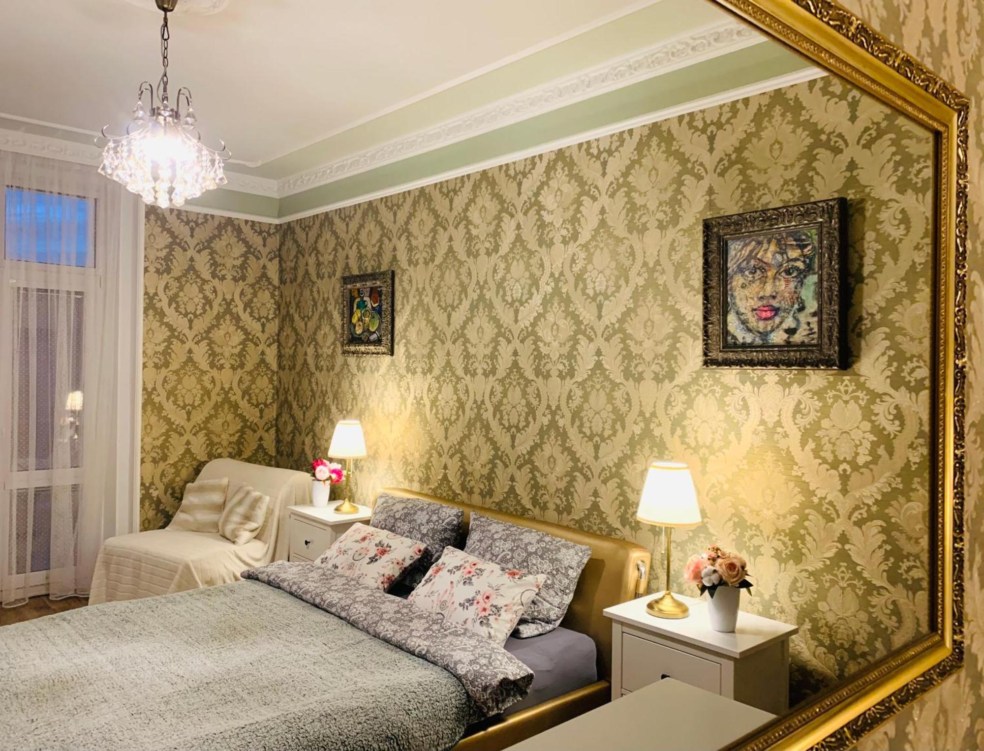 Romanceart Apartments Karlovy Vary Luaran gambar