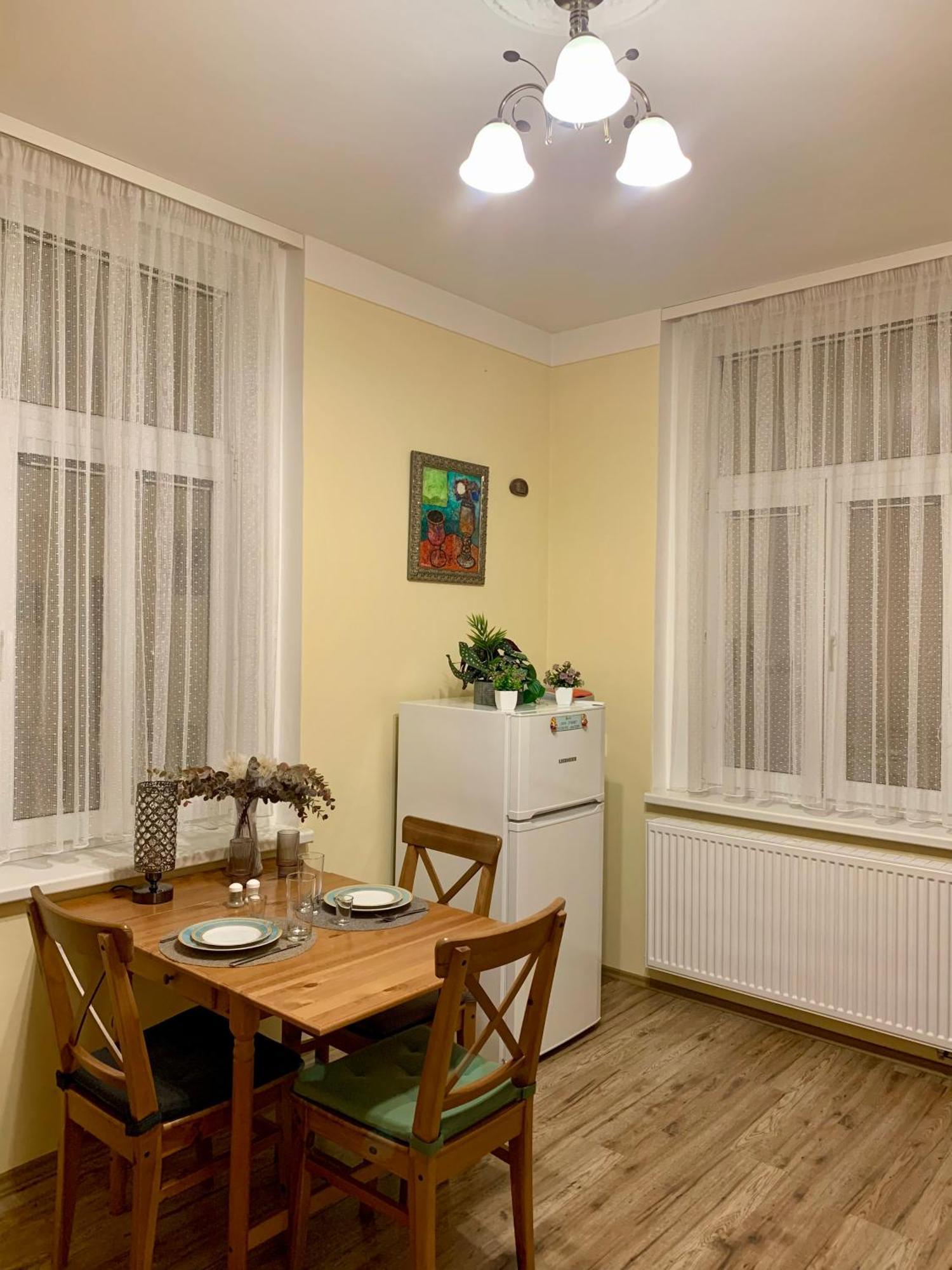 Romanceart Apartments Karlovy Vary Luaran gambar